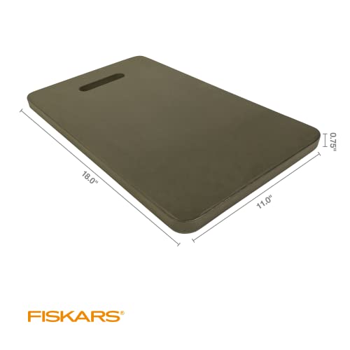 Fiskars Garden Kneeling Pad, 11" x 18" Lightweight and Thick EVA Foam Knee Cushion with Handle for Gardening, Cleaning, or Construction - Moisture and Rip Resistant, Gardening Supplies, Green