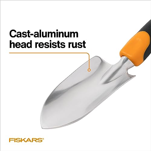 Fiskars Trowel, Heavy Duty Gardening Hand Tool with Hang Hole, For Digging and Planting, Rust Resistant Cast Aluminum