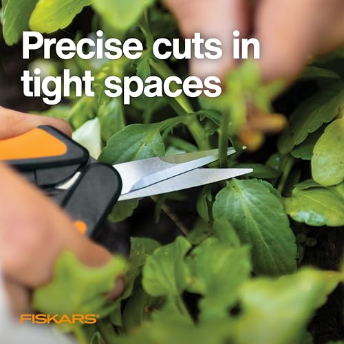 Fiskars 6" Pruning Scissors for Flower Stems, Herbs, Buds, and Small Plants, Garden Snips with Stainless Steel Blades, Gardening Trimmers with Comfortable Handle